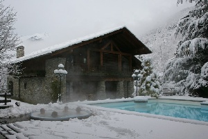 Xtrallusion offers characteristic Bed and Breakfast, B&B, Guest House, Hotel, Albergo and Country Lodge accommodation in Italy. Plus independent self-guided Walking, Adventure, Activity, Skiing and Paragliding Holiday itineraries on the Italian Rivieras, in the Italian Lakes, in the Italian Alps and in some of the most beautiful corners of Italy.